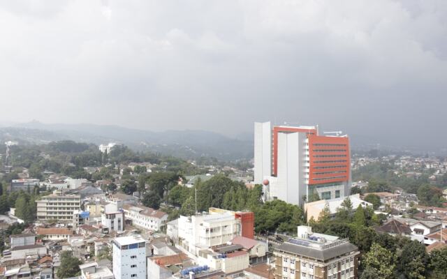 Favorable 1BR Apartment at Parahyangan Residence near UNPAR