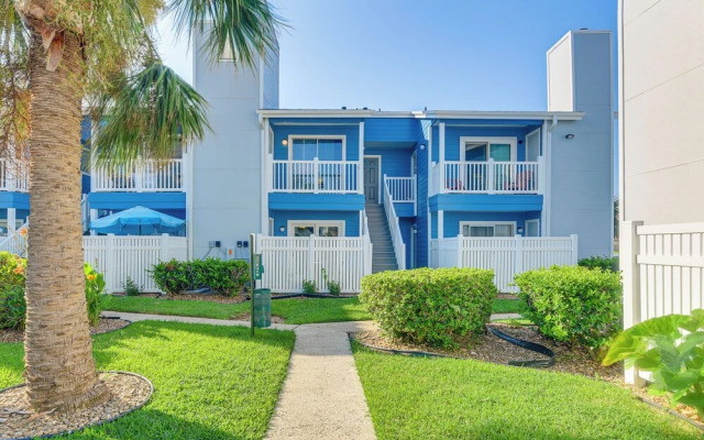 1/4 Mi to Seawall: Relaxing Galveston Condo!