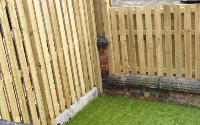 Entire 2 Bedroom House Near City Centre