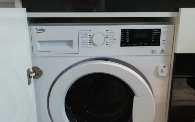 Luxury One Bedroom Apartment