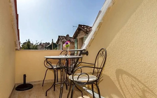 Peruzovic Rooms 2
