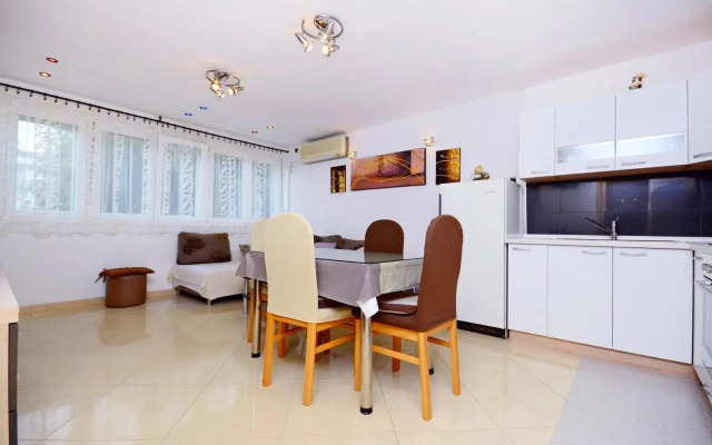 Apartment Diamar