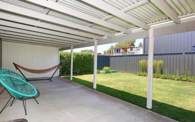 Tilly's Retreat - Pet Friendly - 3 Min Walk to Beach