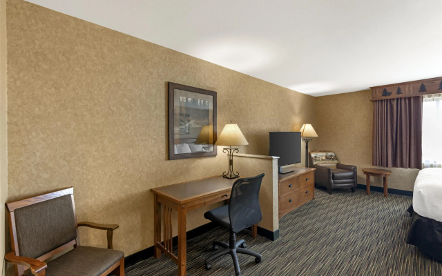 Best Western Plus Kelly Inn & Suites