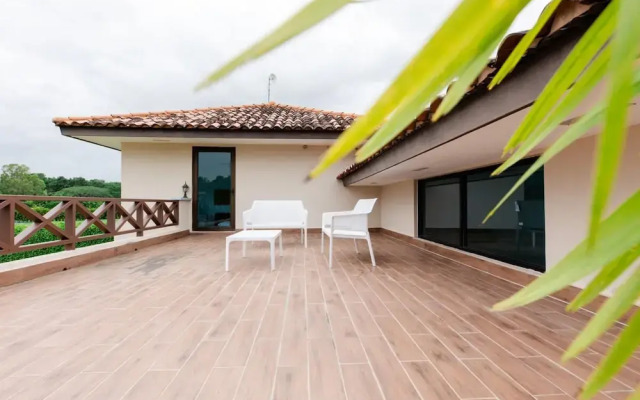 Villa Encanto by Acomodo