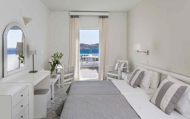 Manoulas Beach Mykonos Resort