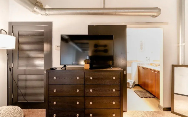 Cozy Atlantic Station Midtown Loft