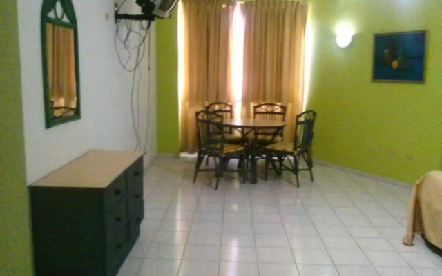 Aparta Hotel Jardines Metropolitanos