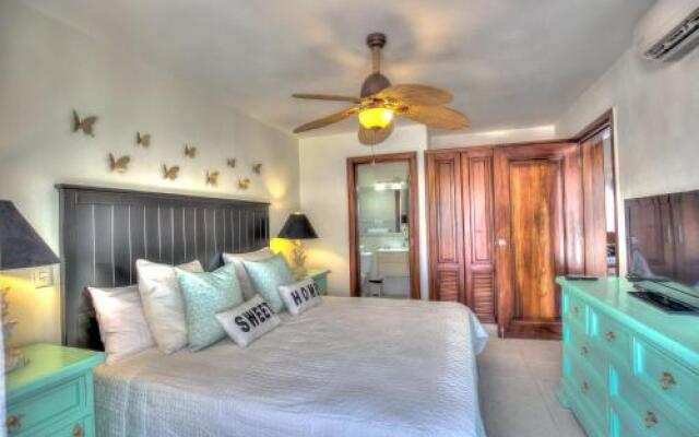 Beautiful Beachfront 2-Bdr Apt D301