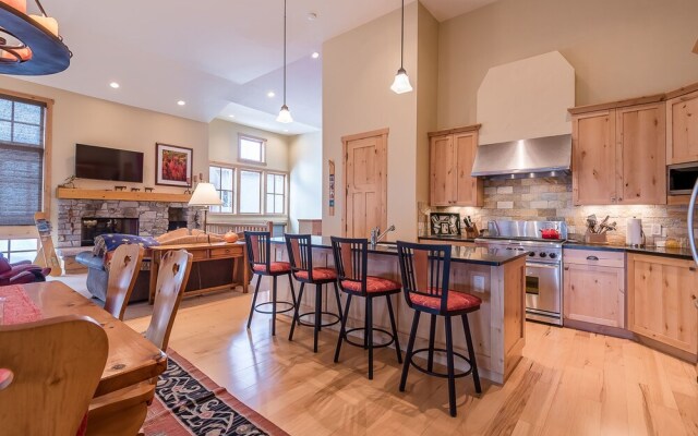 Angani Way Townhome 102 By Alpine Lodging Sun Valley