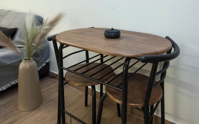 Fresh Modern 1 Bd Apt in Vibrant Patisia