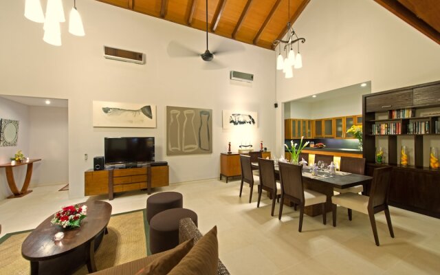 Villa 3br -100m to Kudetaseminyak Beach
