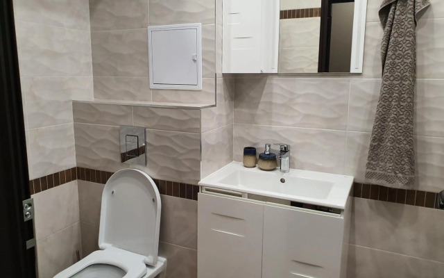 Boutique Apartment with Free Parking