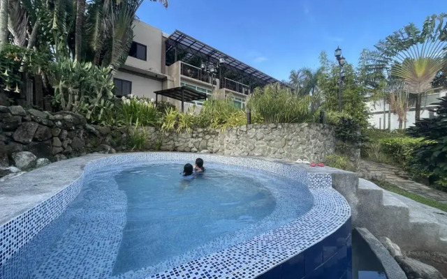 The Lakeview Suites
