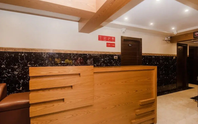OYO 22055 Dadar Residency