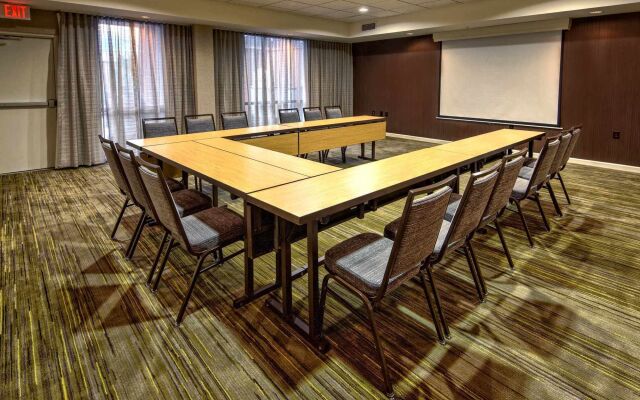 Courtyard by Marriott Alexandria