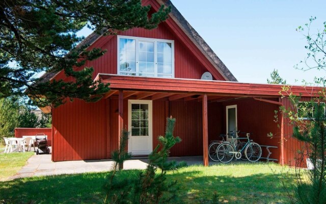 Relaxed Holiday Home in Rømø Foreseeing Lush Garden