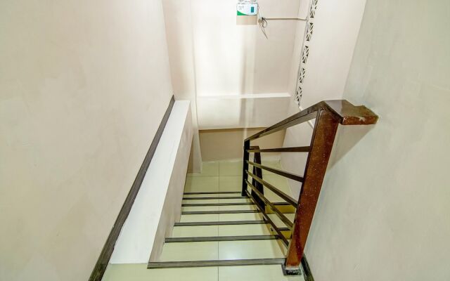 OYO 766 Ichehan Apartments