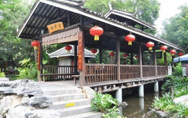 Jiuquwan Hot Spring Holiday Resort