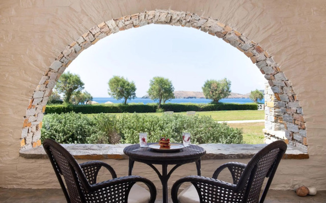 Porto Kea Suites