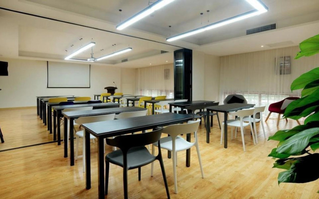 Отель Campanile Xi'an Bell Tower