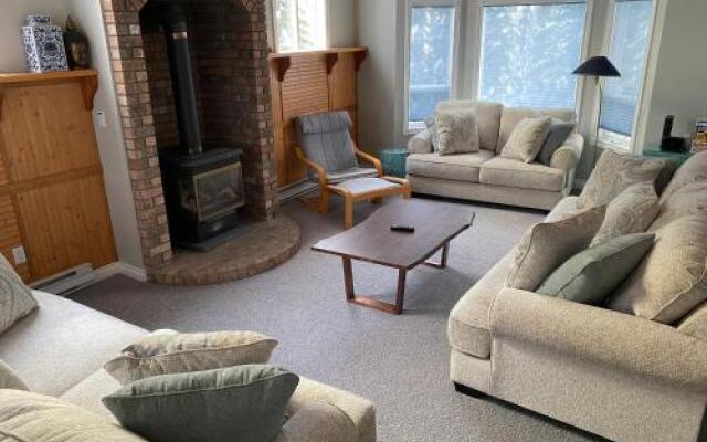 Sunset Peak - 3 Bed / 4 Bath Home