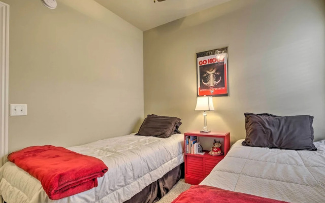 Fayetteville Apt by Univ of Arkansas Campus!