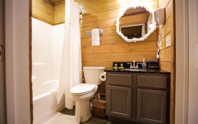 Knotty Squirrel Cabins