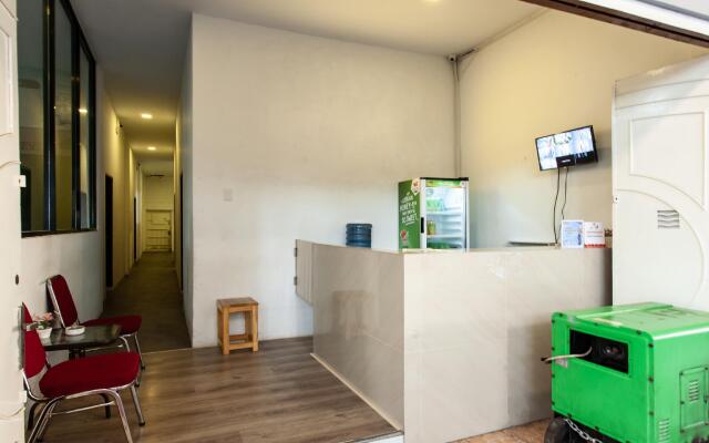 OYO Life 2366 Gatsu Kost