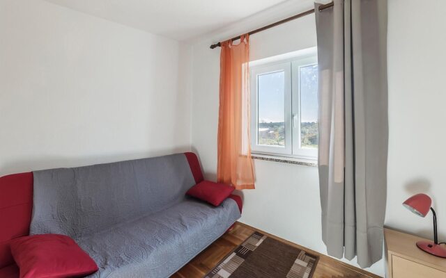 Stunning Apartment in Fazana With 2 Bedrooms and Wifi