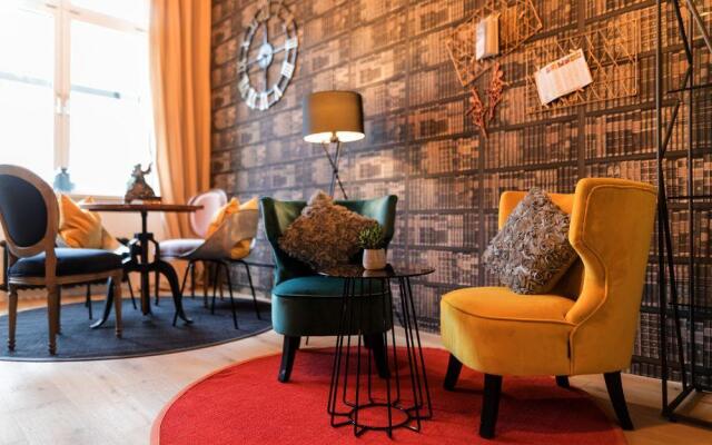 Design Hostel P182