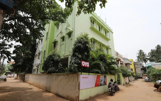 OYO 16631 The Greenstar Inn