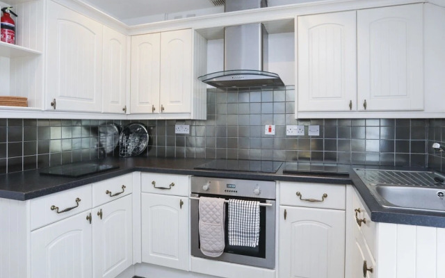 3 The Coach House - Penthouse Apartment