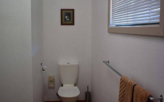 Parry Creek Farm Tourist Resort & Caravan Park