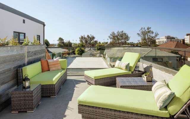 The Fin Hotel, Tapestry Collection by Hilton