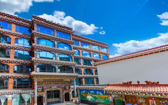HanTing Hotel (Ganzi Batang)