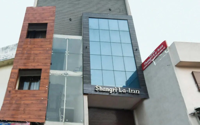 Shangri La Inn by OYO Rooms