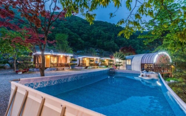Gapyeong Petit Cabin Pension