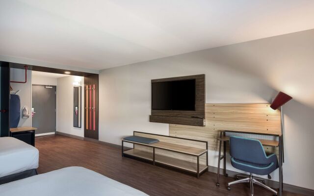 Tru by Hilton Warsaw