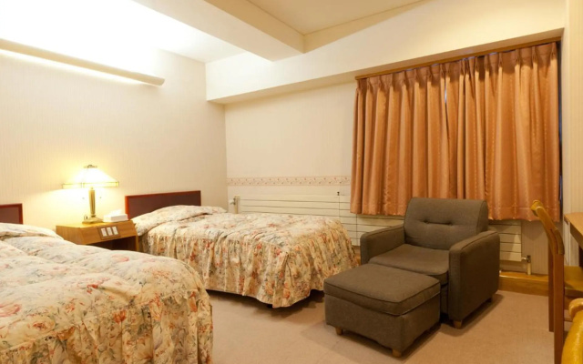 Kumanoyu Hotel – Guest Rooms – Yamanouchi