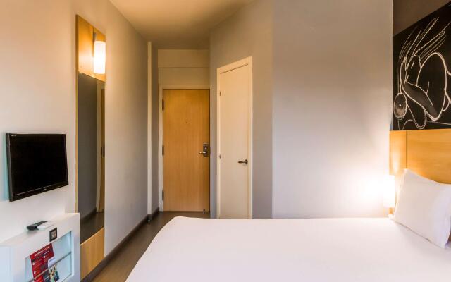 ibis Uberaba