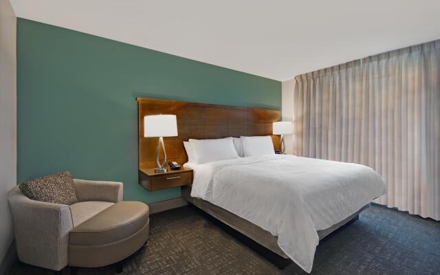 Staybridge Suites Sterling Heights - Detroit by IHG