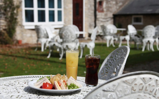 The Jersey Arms Hotel, Sure Collection by Best Western