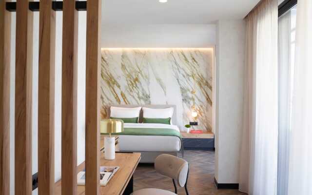 The Port Square Hotel