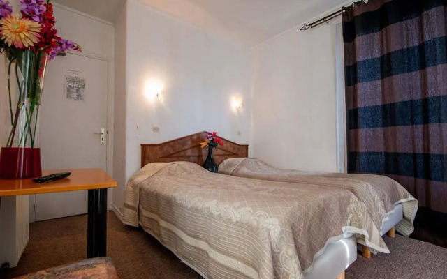 Ideal Hotel