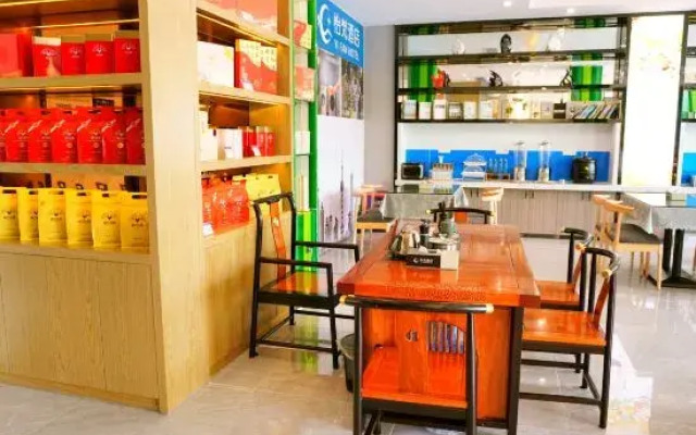 Yifan Hotel