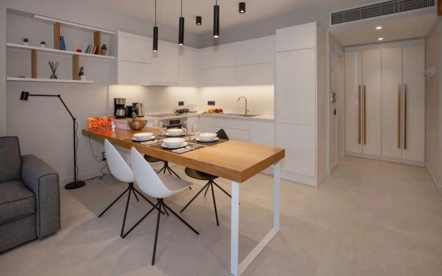 Acropolis Golden Suites by GHH