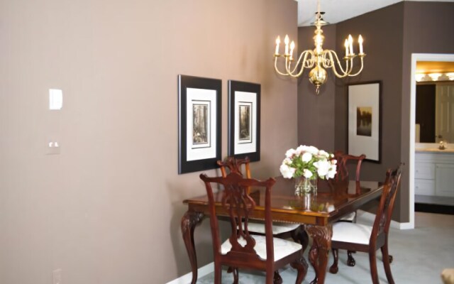 Executive Suites by Roseman - Pavilions of Eau Claire