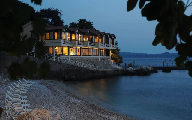 Orphee Hotel