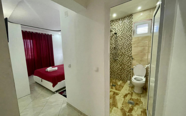 Queen Kodre Apartments